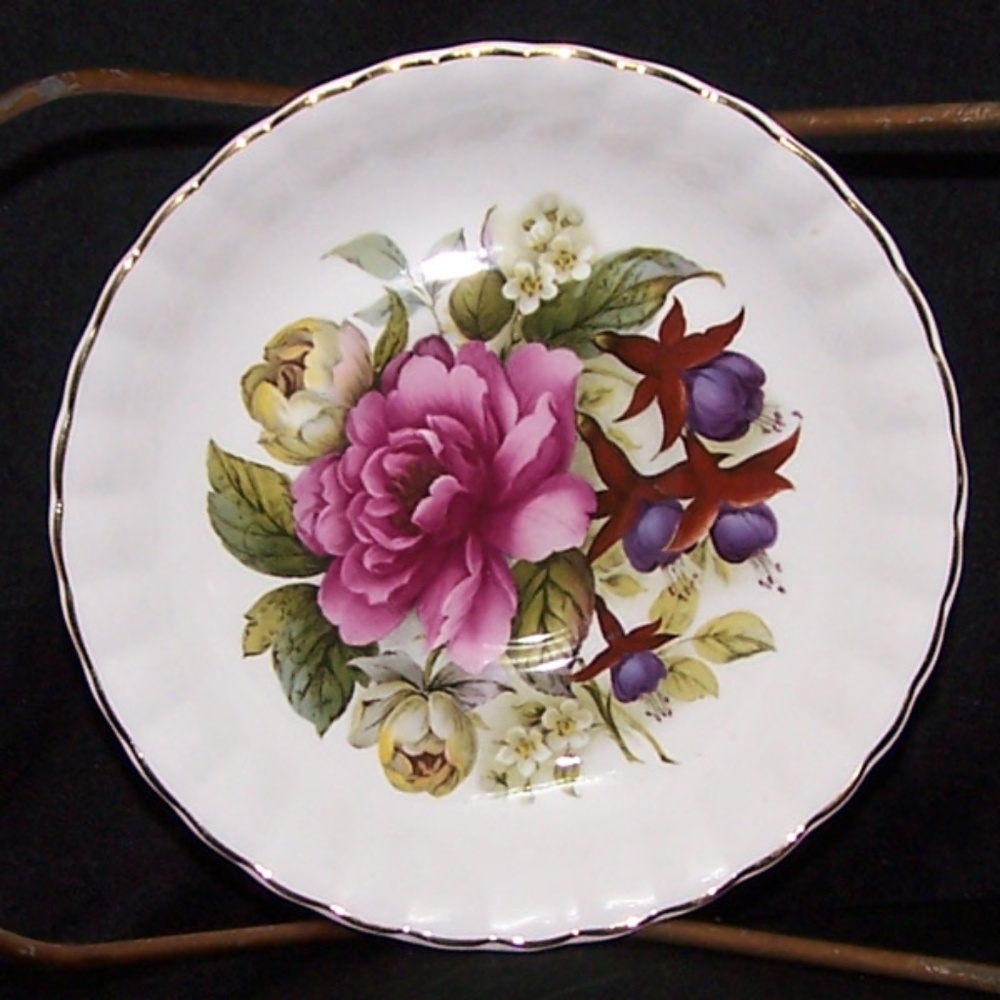 VTG Floral Patterned Saucer, Crown Dorset